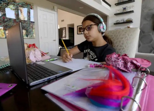 AN UNUSUAL MODEL TO BRING VIRTUAL LEARNING ‘TO LIFE’